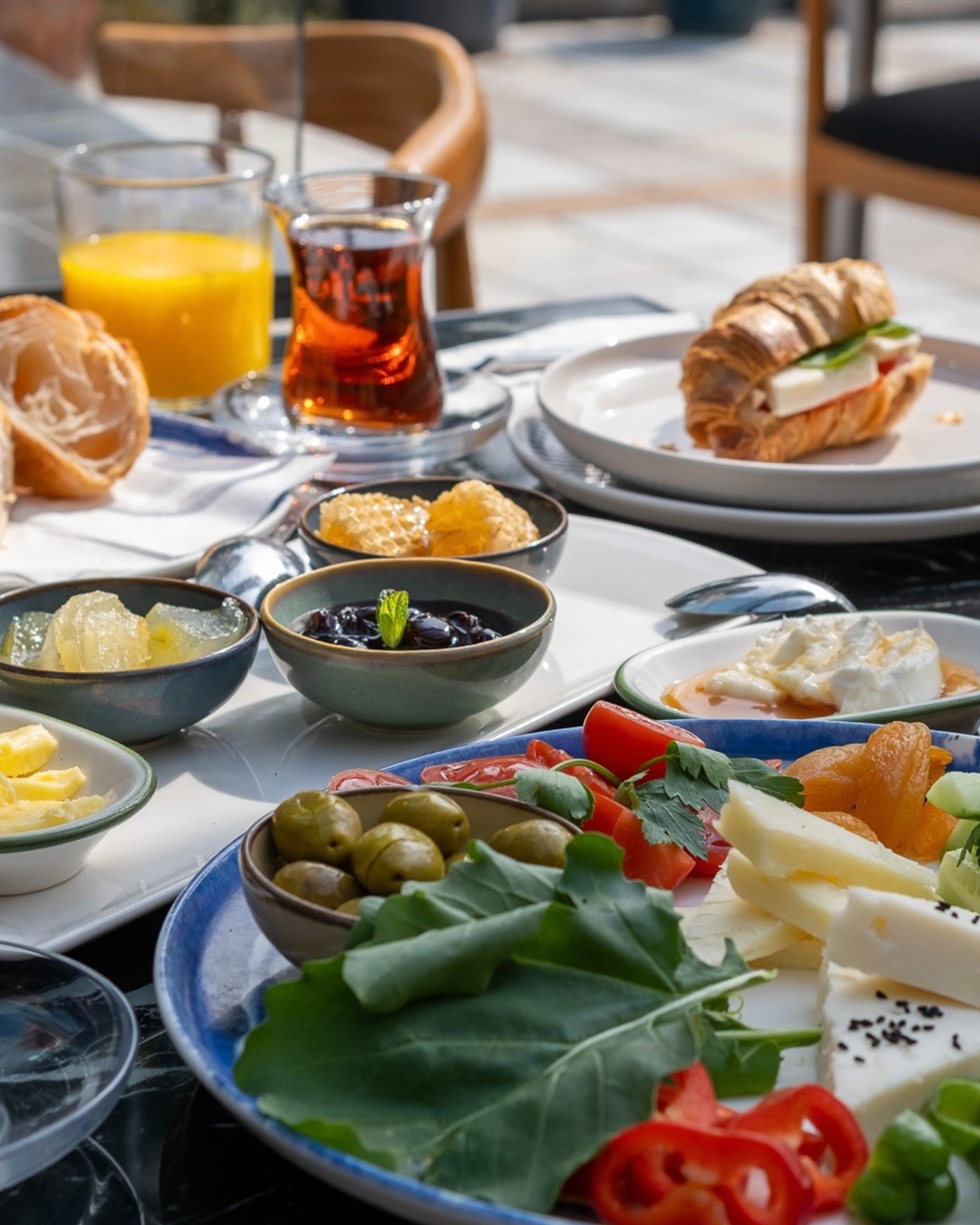 Moya Wine & Dine